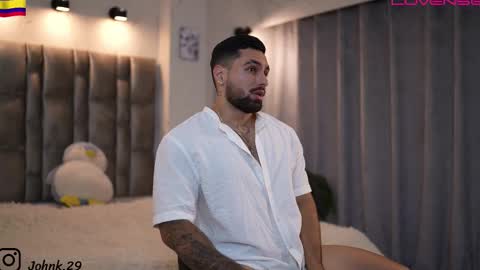 Snapshot of john_king29 chatting on 11-24-25, 10:53 john online show from 11-24-25, 10:53