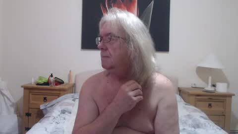 Snapshot of john_little_one chatting on 12-30-24, 09:59 JOHN online show from 12-30-24, 09:59