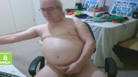 Snapshot of john_little_one chatting on 02-12-25, 09:33 JOHN online show from 02-12-25, 09:33