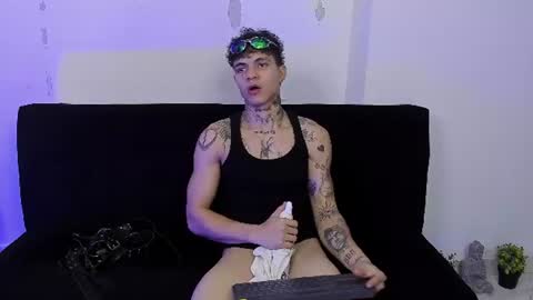 Snapshot of john_mystic chatting on 06-25-26, 11:20 Jhon Mystic online show from 06-25-26, 11:20