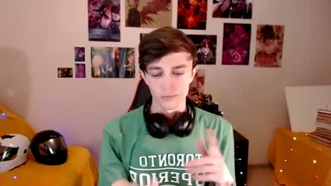 Snapshot of john_winx chatting on 05-20-26, 05:30 john_winx online show from 05-20-26, 05:30