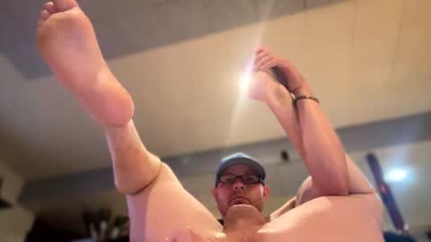 Snapshot of johnbellows chatting on 07-16-26, 12:16 bisexual King online show from 07-16-26, 12:16