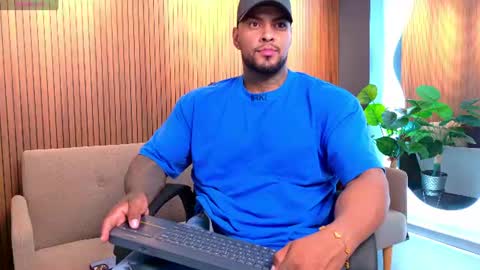 Snapshot of johnbelt_ chatting on 08-02-26, 01:37 john belt online show from 08-02-26, 01:37