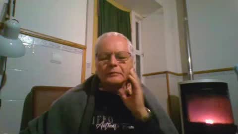 Snapshot of johndesnudado chatting on 12-22-25, 06:49 johndesnudado online show from 12-22-25, 06:49