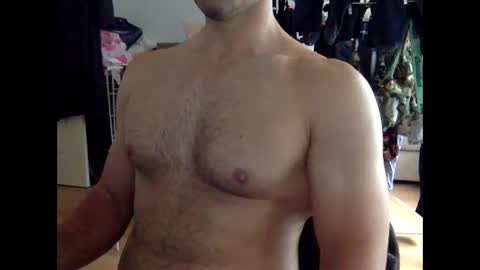 Snapshot of johnhotxxxx chatting on 11-01-25, 01:18 LETSPLAY online show from 11-01-25, 01:18