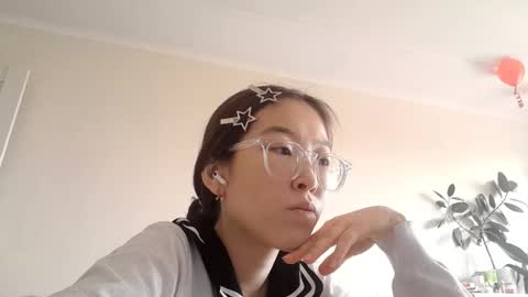 Snapshot of johnmerli chatting on 12-02-25, 05:24 Molly online show from 12-02-25, 05:24