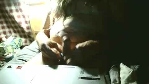 Snapshot of johnnieq1971 chatting on 05-02-26, 03:00 johnnieq1971 online show from 05-02-26, 03:00