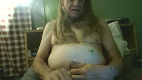 Snapshot of johnnieq1971 chatting on 05-17-26, 02:53 johnnieq1971 online show from 05-17-26, 02:53
