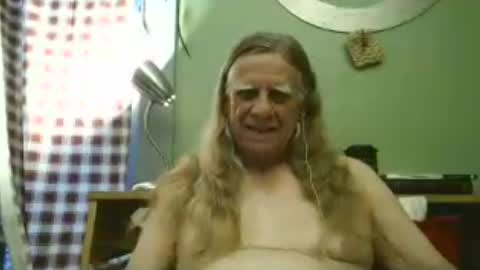Snapshot of johnnieq1971 chatting on 07-14-26, 12:46 johnnieq1971 online show from 07-14-26, 12:46