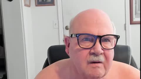 johnno52 online show from 12-02-24, 04:20