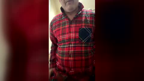 johnny557019 online show from 12-22-25, 03:58