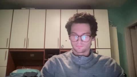 Snapshot of johnny__wood chatting on 12-04-25, 10:40 Johnny online show from 12-04-25, 10:40