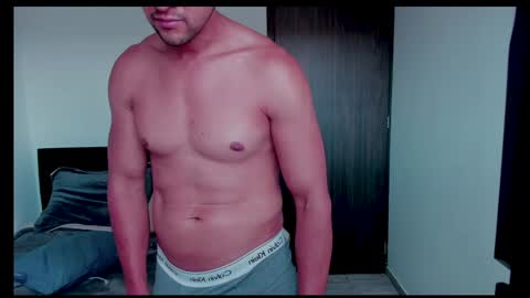 Snapshot of johnny_seens1 chatting on 12-24-24, 07:11 Johnny online show from 12-24-24, 07:11