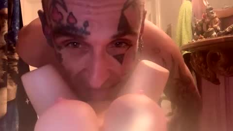 Snapshot of johnnyct36 chatting on 03-08-25, 12:22 johnnyct36 online show from 03-08-25, 12:22