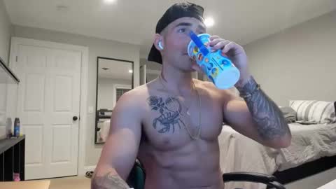 Snapshot of johnprice325 chatting on 04-27-26, 01:58 johnprice325 online show from 04-27-26, 01:58