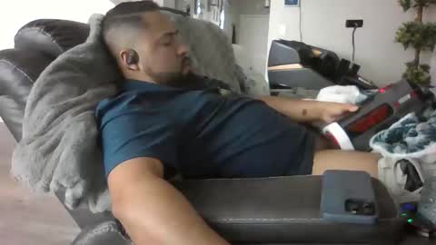 Snapshot of johnsmitty76431 chatting on 03-14-26, 09:42 johnsmitty76431 online show from 03-14-26, 09:42