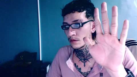 Snapshot of johnsonisaac94_ chatting on 12-18-24, 05:59 johnsonisaac94  online show from 12-18-24, 05:59