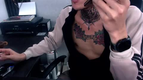 Snapshot of johnsonisaac94_ chatting on 02-04-25, 08:35 johnsonisaac94  online show from 02-04-25, 08:35