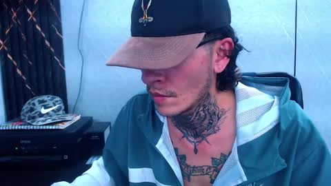 Snapshot of johnsonisaac94_ chatting on 02-13-25, 04:54 johnsonisaac94  online show from 02-13-25, 04:54