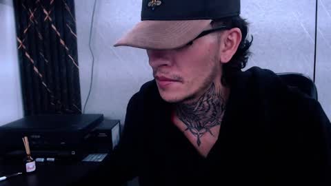 Snapshot of johnsonisaac94_ chatting on 02-14-25, 04:15 johnsonisaac94  online show from 02-14-25, 04:15