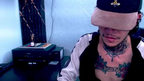 Snapshot of johnsonisaac94_ chatting on 02-15-25, 08:33 johnsonisaac94  online show from 02-15-25, 08:33