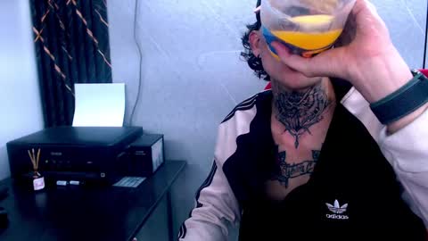 Snapshot of johnsonisaac94_ chatting on 02-16-25, 10:54 johnsonisaac94  online show from 02-16-25, 10:54