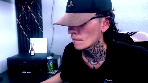 Snapshot of johnsonisaac94_ chatting on 02-19-25, 04:44 johnsonisaac94  online show from 02-19-25, 04:44