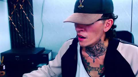 Snapshot of johnsonisaac94_ chatting on 02-24-25, 07:44 johnsonisaac94  online show from 02-24-25, 07:44