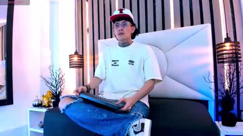 Snapshot of johnsonisaac94_ chatting on 01-18-26, 05:55 johnsonisaac94 online show from 01-18-26, 05:55