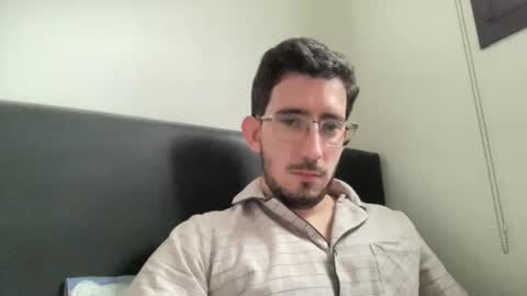 Snapshot of johnukber chatting on 06-08-26, 05:24 John Ukber online show from 06-08-26, 05:24