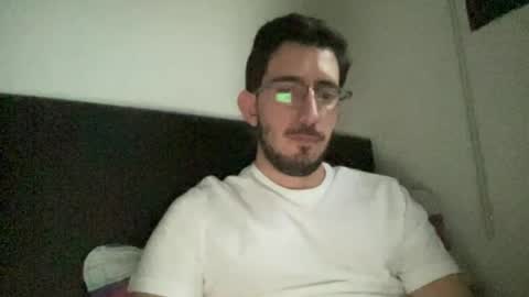 Snapshot of johnukber chatting on 06-12-26, 08:19 John Ukber online show from 06-12-26, 08:19