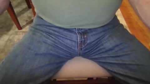 Snapshot of johnxxx549 chatting on 10-08-25, 11:52 johnxxx549 online show from 10-08-25, 11:52