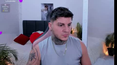 Johny online show from 12-19-25, 06:37