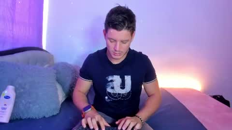 Snapshot of johnycooper08 chatting on 07-17-26, 12:34 johnycooper08 online show from 07-17-26, 12:34