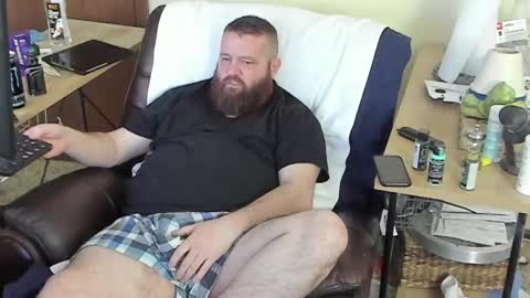 Snapshot of joi4you chatting on 03-12-25, 08:51 Voyeur online show from 03-12-25, 08:51