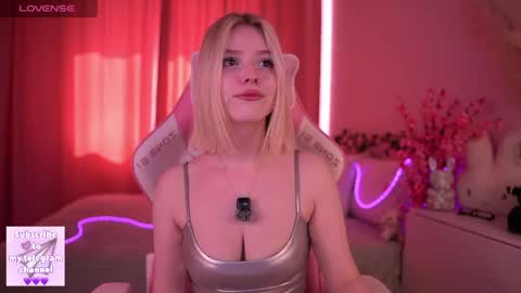 Snapshot of joicequeen chatting on 05-24-26, 05:34 Paula online show from 05-24-26, 05:34