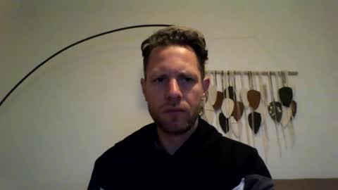 jojo19844 online show from 04-21-26, 07:39