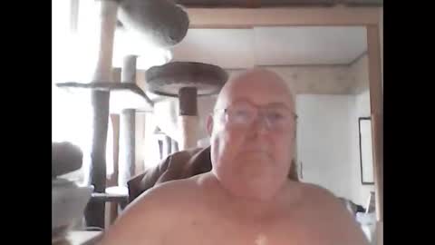 Snapshot of jojo60000529566 chatting on 10-06-25, 10:02 jojo60000529566 online show from 10-06-25, 10:02