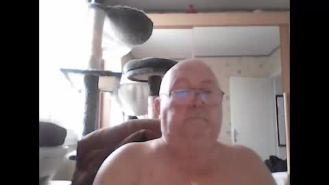 Snapshot of jojo60000529566 chatting on 10-15-25, 07:52 jojo60000529566 online show from 10-15-25, 07:52