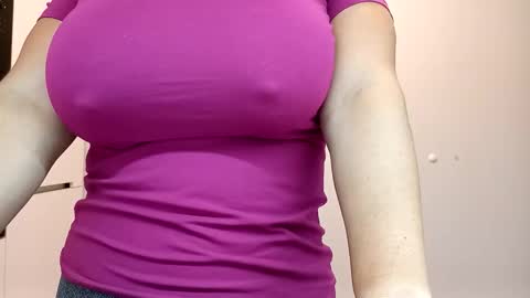 Snapshot of jolenejo chatting on 10-14-25, 08:20 jolenejo online show from 10-14-25, 08:20