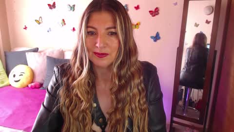 Jolie Mature online show from 01-26-25, 02:30