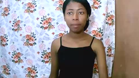 Snapshot of joliekah27 chatting on 03-10-25, 06:49 joliekah27 online show from 03-10-25, 06:49