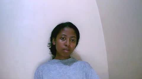 Snapshot of joliekah27 chatting on 10-31-25, 07:26 joliekah27 online show from 10-31-25, 07:26