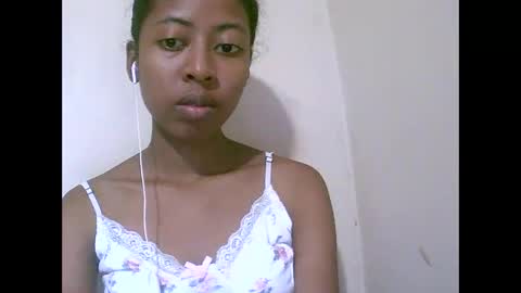 joliekah27 online show from 04-18-26, 07:45