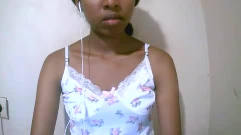 joliekah27 online show from 04-18-26, 07:58