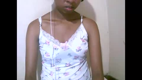 joliekah27 online show from 04-20-26, 08:50