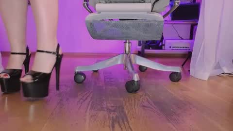 Snapshot of jolieorchid chatting on 02-08-26, 12:30 MISTRESS Jolie online show from 02-08-26, 12:30