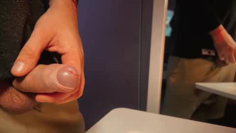 Snapshot of jonahshyfap chatting on 11-01-25, 04:36 jonahshyfap online show from 11-01-25, 04:36