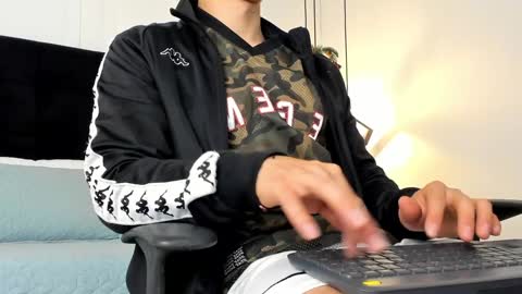 Jonathan Danielss  online show from 12-05-24, 11:38