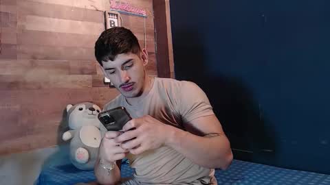 jonathancast08 online show from 11-28-25, 09:06